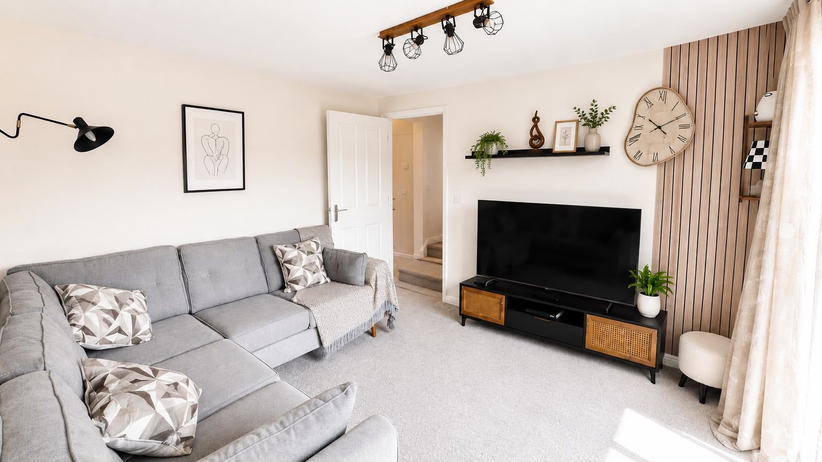 Spacious Four-Bedroom Apartment in Beswick