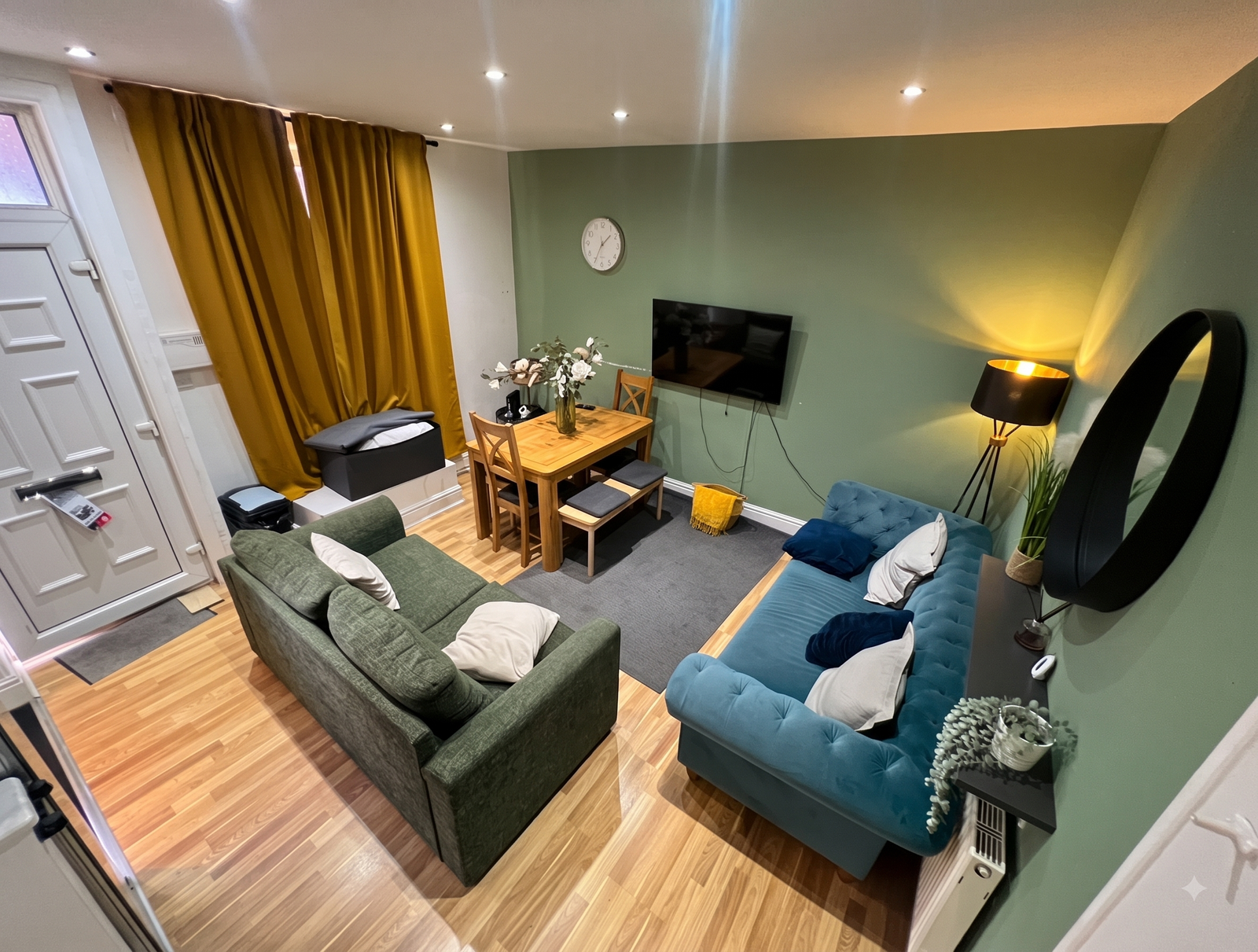 Spacious 4-Bed Home in Burley, Leeds LS6